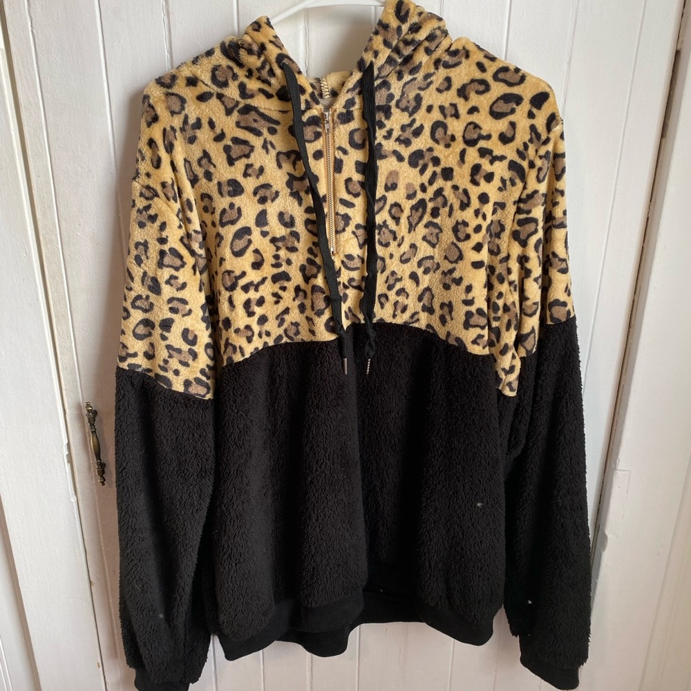 Ladies fleece/Sherpa animal print sweater